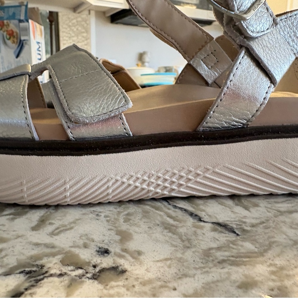 Vionic Women's Metallic Silver Sandals - Picture 7 of 10